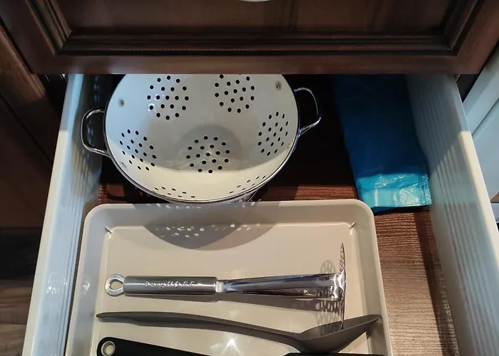 возле дерибасовской Apartment *